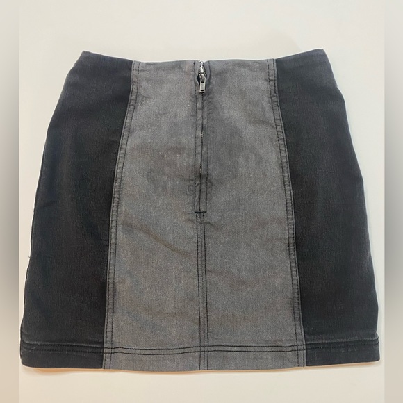 Free people  Color blocked denim Mini Skirt Grey Size 4 - Picture 2 of 7